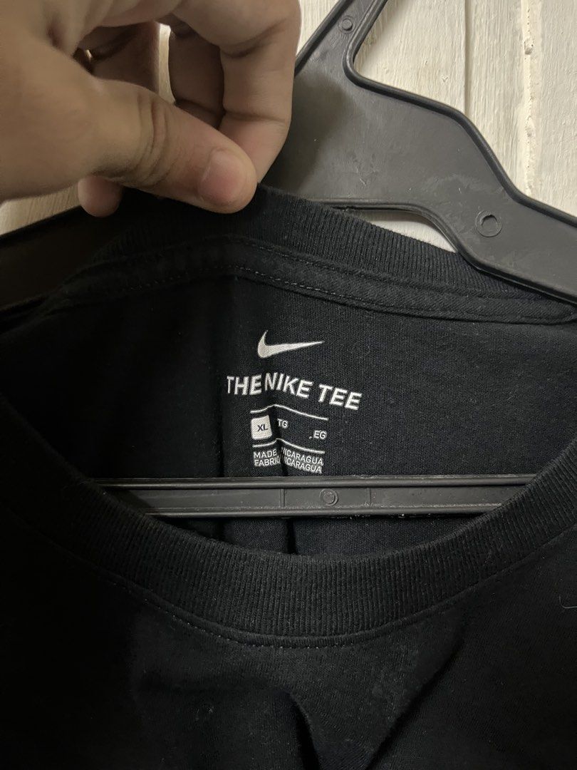 Nike Just Do It Shirt (Category: Tshirts & Polo Shirts ) located in Muntinlupa City. Submitted by ninenine.collective (Listing ID 1460930445, Image 3). Description: Nike Just Do It Shirt 24.5/29.