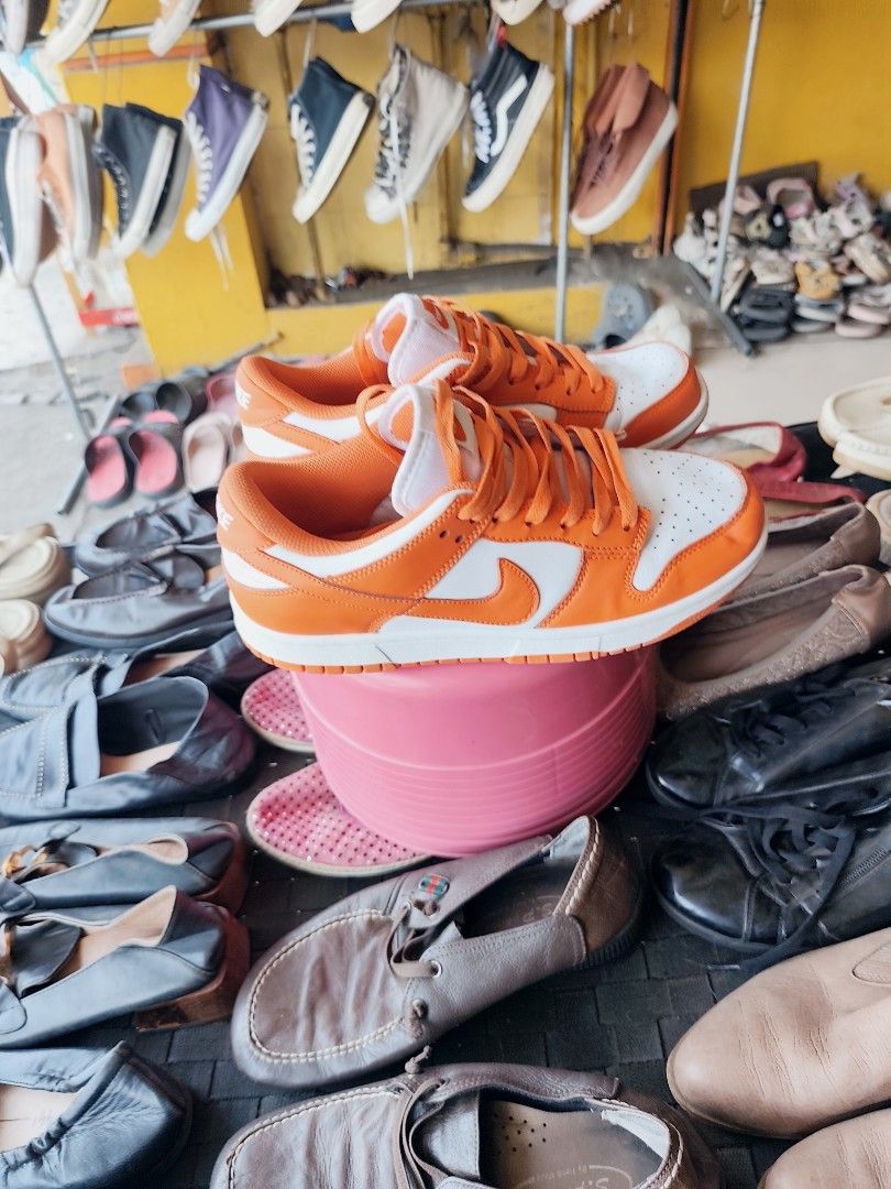 Nike low cut EUR 41 / US 8 (Category: Sneakers) located in Davao. Submitted by zl_preloved_shop (Listing ID 1461087173, Image 2). Description: .
