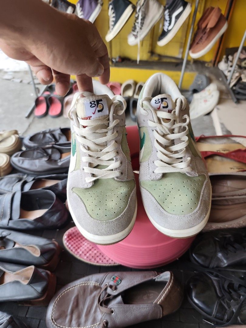 Nike low cut EUR 42 / US 8.5 (Category: Sneakers) located in Davao. Submitted by zl_preloved_shop (Listing ID 1461086450, Image 1). Description: .