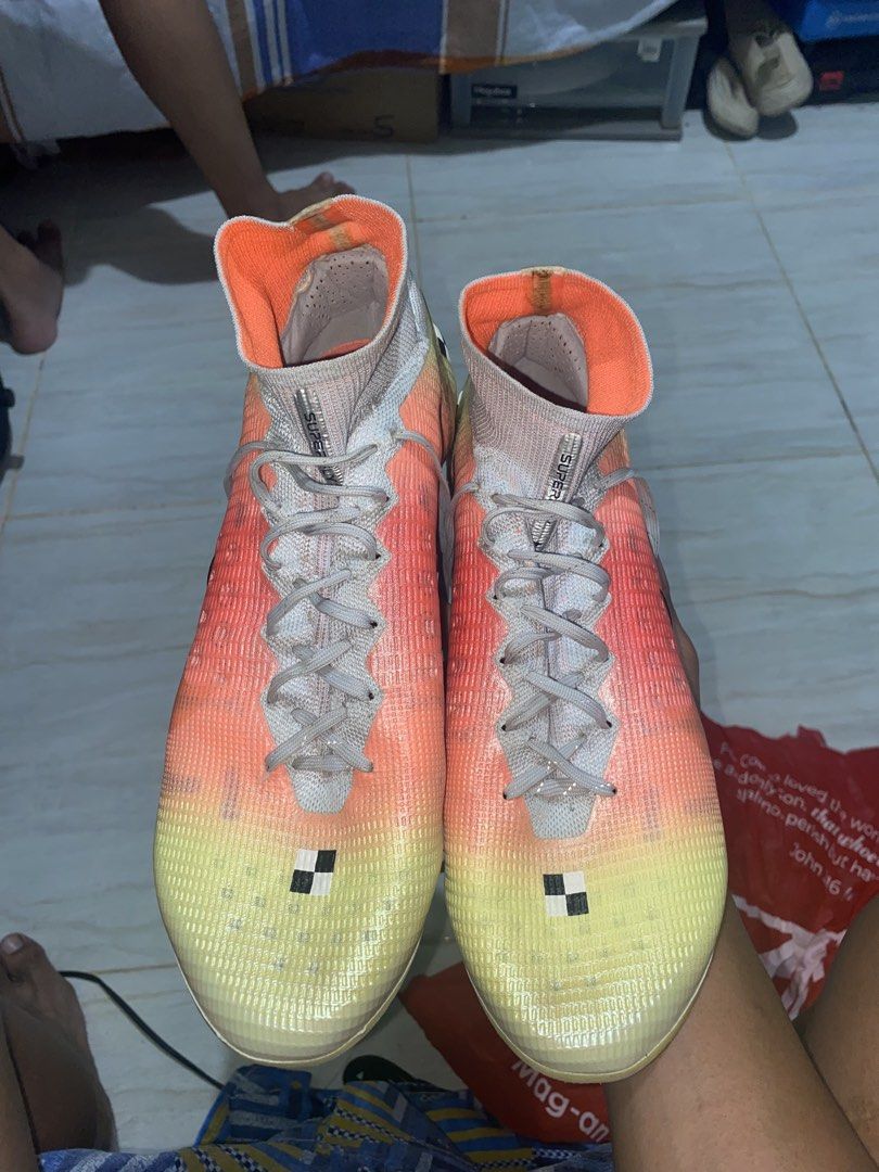 Nike mercurial Superfly 8 MDS (Category: Other Sports Equipment and Supplies) located in Surallah. Submitted by dandaliciousrex (Listing ID 1461113957, Image 2). Description: Size 9.5us.