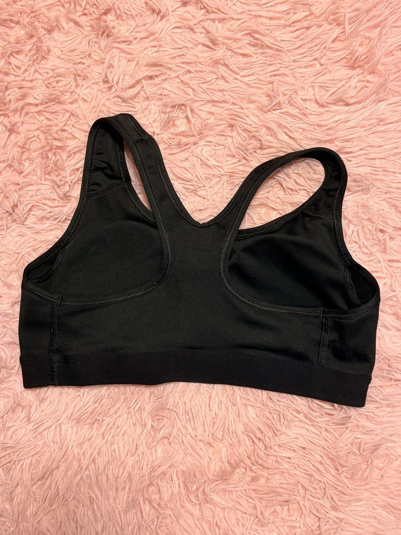 Nike Pro Sports Bra (Category: Activewear) located in Manila. Submitted by beagaela (Listing ID 1461032450, Image 3). Description: - Size S 🌜mop: gcash/maribank 🌜shipping: lalamove/j&t 🌜 loc: sta. mesa, manila.