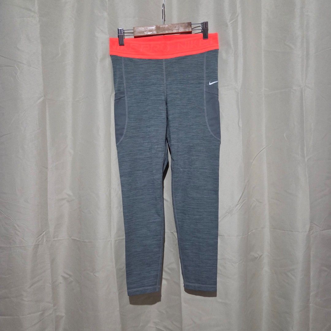 NIKE PRO WOMEN LEGGINGS (Category: Activewear) located in Santiago. Submitted by fromboxes (Listing ID 1460942473, Image 2). Description: Like new Ships thru J&T Isabela North Luzon Shipping Nationwide No rush shipping 😊😊.