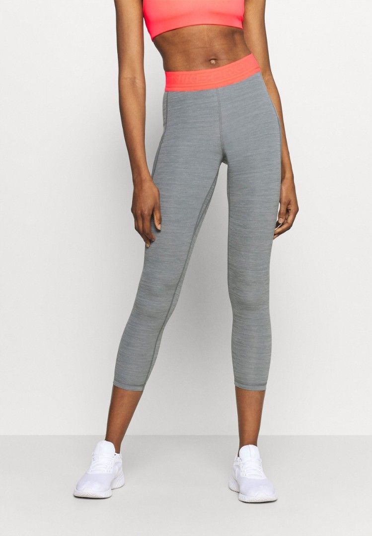 NIKE PRO WOMEN LEGGINGS (Category: Activewear) located in Santiago. Submitted by fromboxes (Listing ID 1460942473, Image 1). Description: Like new Ships thru J&T Isabela North Luzon Shipping Nationwide No rush shipping 😊😊.