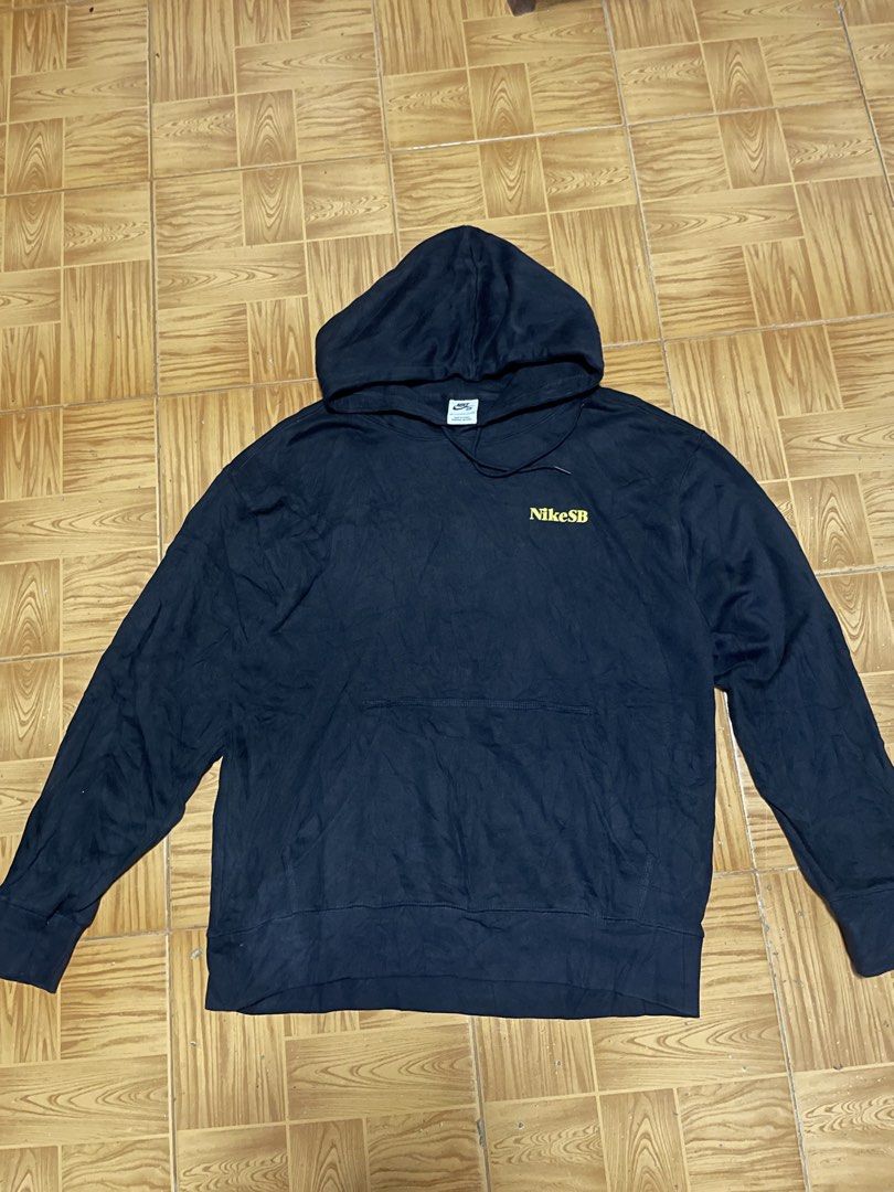 NIKE SB (Category: Coats, Jackets and Outerwear) located in Manila. Submitted by kennnhimura (Listing ID 1460929111, Image 1). Description: .