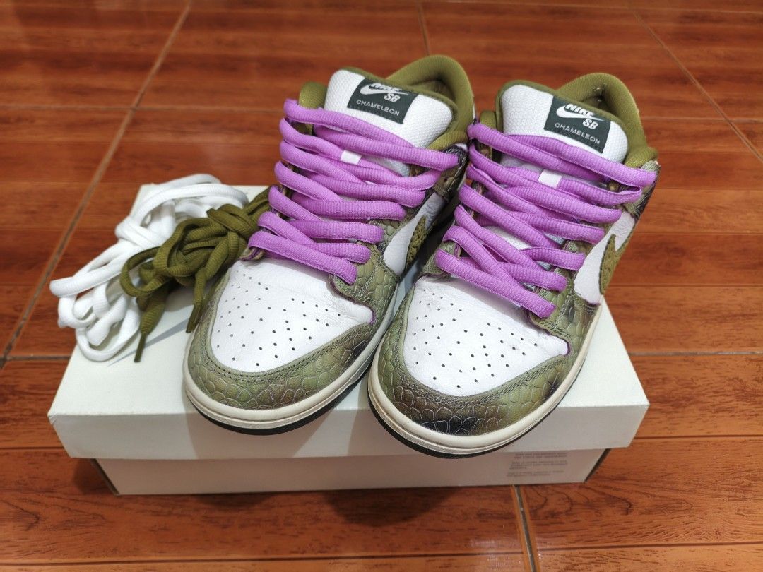 Nike SB Dunk Low Pro QS Chameleon/JA3 Jelly (Category: Sneakers) located in Manila. Submitted by turf9 (Listing ID 1461003265, Image 1). Description: - Nike SB Dunk Low Pro QS 'Chameleon' - Unique textured upper with white leather overlays - Size: US 9/ UK 8/ EUR 42.5 - Includes original box - Comes with extra laces: purple, white, and olive green - 3000 php - Ja 3 Pink Jelly - Used bought second hand - with sockline issue - size US 9.5/ UK 8.5/ 