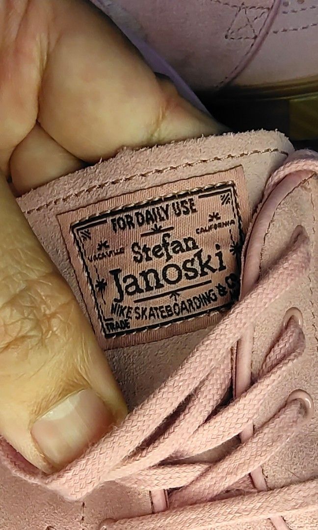 Nike SB Zoom Stefan Janoski Elemental Pink (Category: Sneakers) located in Manila. Submitted by myno23lenel (Listing ID 1461027650, Image 3). Description: For Sale Nike SB Zoom Stefan Janoski Elemental Pink Size 6.5US mens 7.5 US wms.no box Dead stock,100%Authentic ,certified by poizon For only 1.6k Location Fairview.