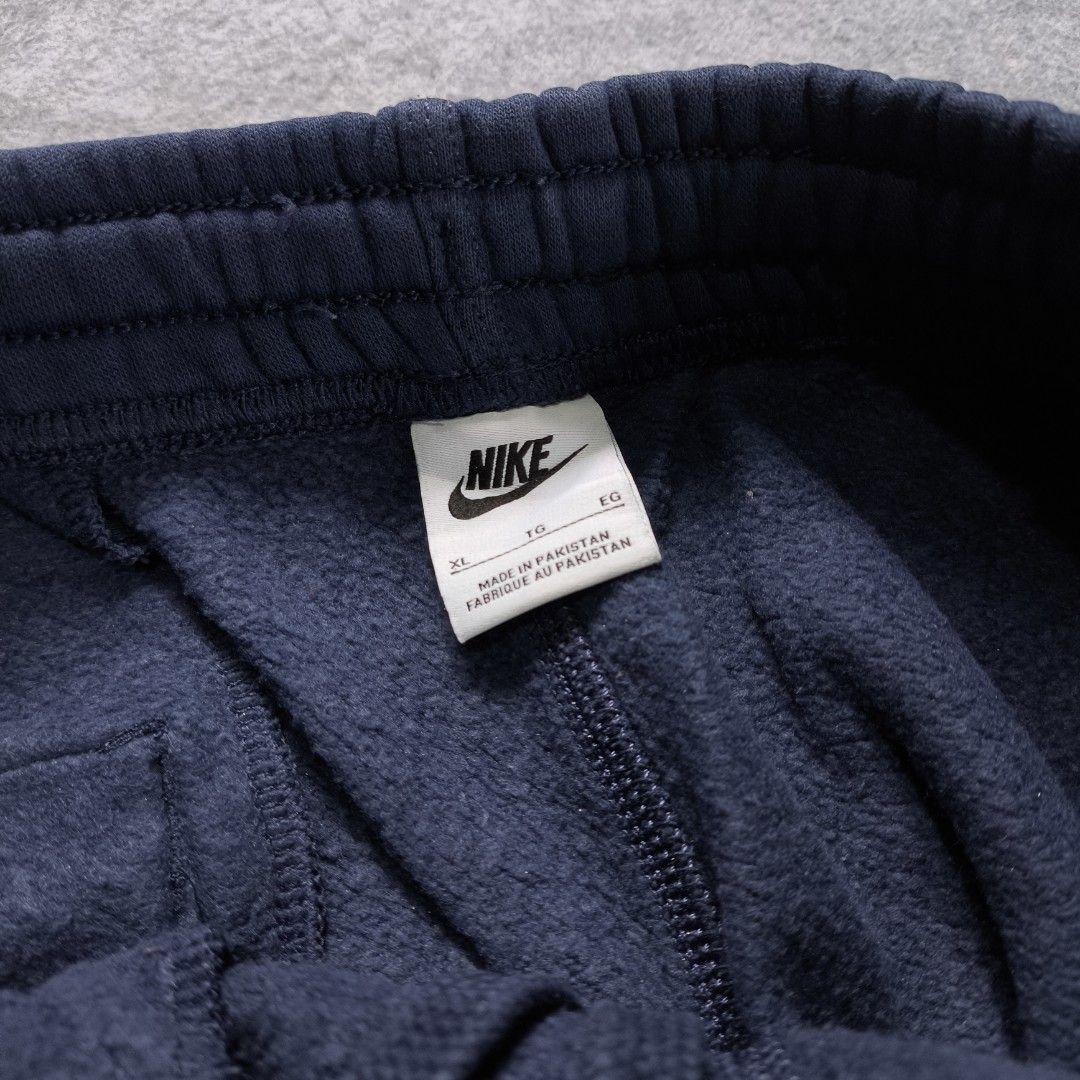 Nike Sportswear Jogger Pants (Category: Joggers) located in Manila. Submitted by shykes_26 (Listing ID 1460970305, Image 3). Description: Dimensions: Waist - 30-44 (XL on tag) Length - 39 Thigh - 14 Leg open - 6 Issues: None.