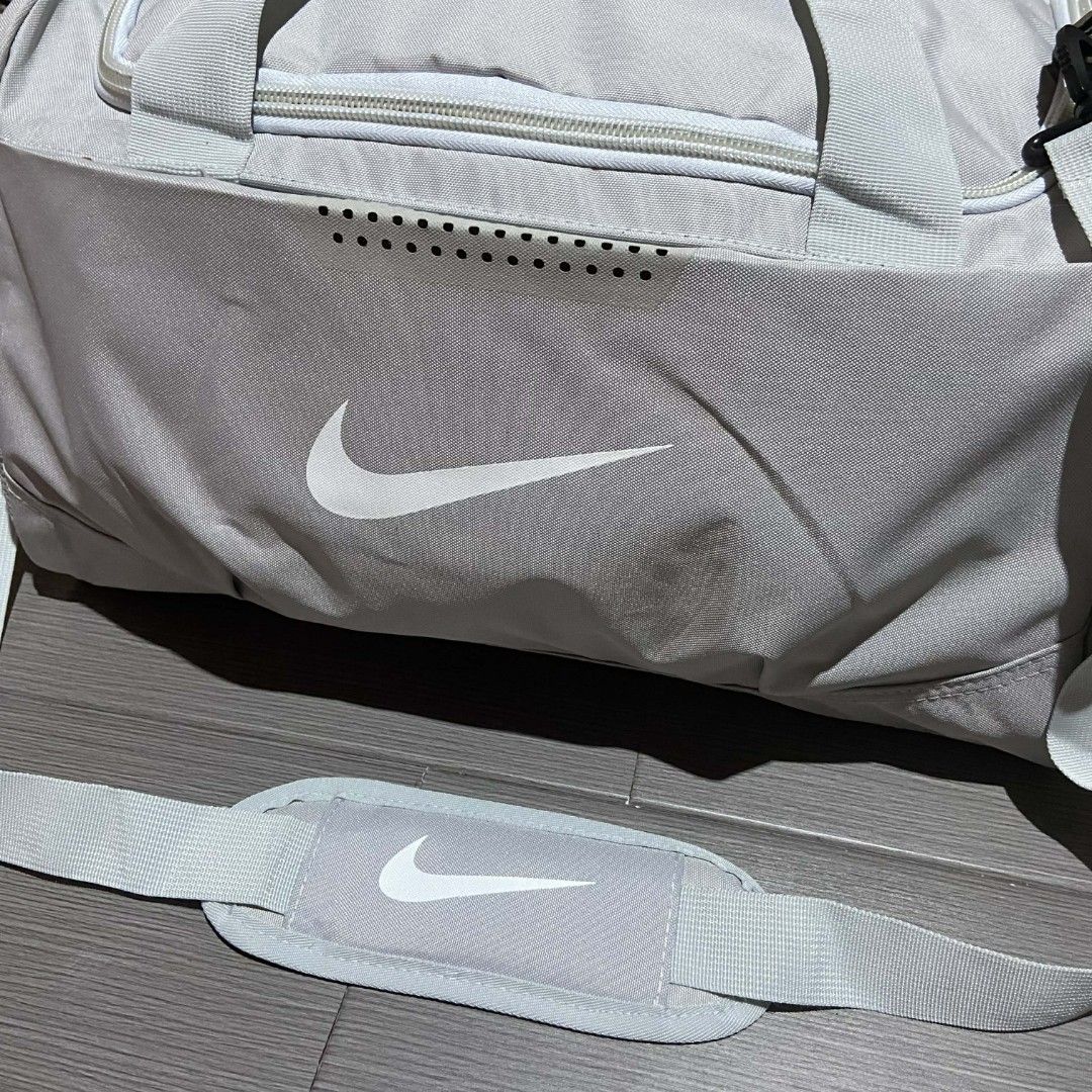 Nike training duffle bag (Category: Backpacks) located in Cavite. Submitted by crams_thrift (Listing ID 1461101004, Image 3). Description: .