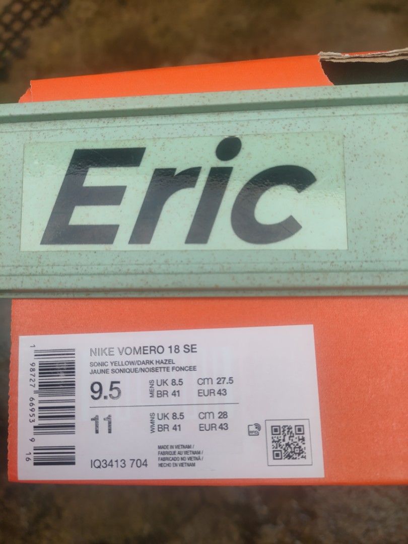 Nike Vomero 18 SE (Category: Sneakers) located in Quezon City. Submitted by allije (Listing ID 1460927169, Image 3). Description: BRAND NEW, ORIGINAL Complete box, papers, inserts, extra laces 4495 only (srp 8895) Size 9.5 US Men's Nike Vomero 18 SE Running Shoes IQ3413-704 Sonic Yellow 200 downpayment needed if COD/COP SM North/Nova/Fairview Mindanao Ave/Congressional Ave Grab/LBC ready Check FB profile for transactions Carousell: ALLIJE.