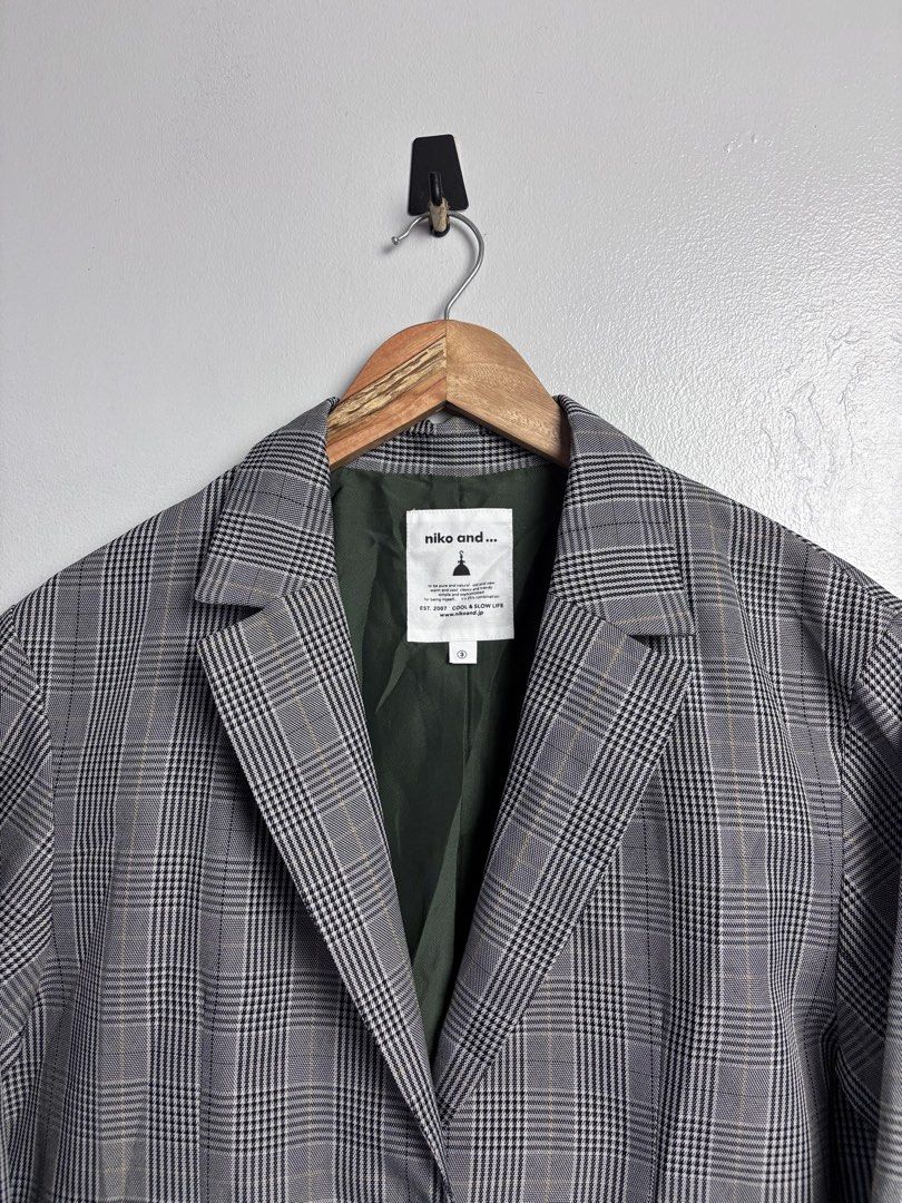 Niko And…. Plaid Pattern Single Breasted Blazers. (Category: Luxury Apparel) located in Bacoor. Submitted by jewa333 (Listing ID 1461033282, Image 3). Description: Niko And…. Plaid Pattern Single Breasted Blazers. Medium on tag. Dimes: Length 28” Width 19.5” Shoulder 17.5” Sleeves 21.75” Pristine condition Issue: None. 🏷️1,650 only. 📥📥📥.
