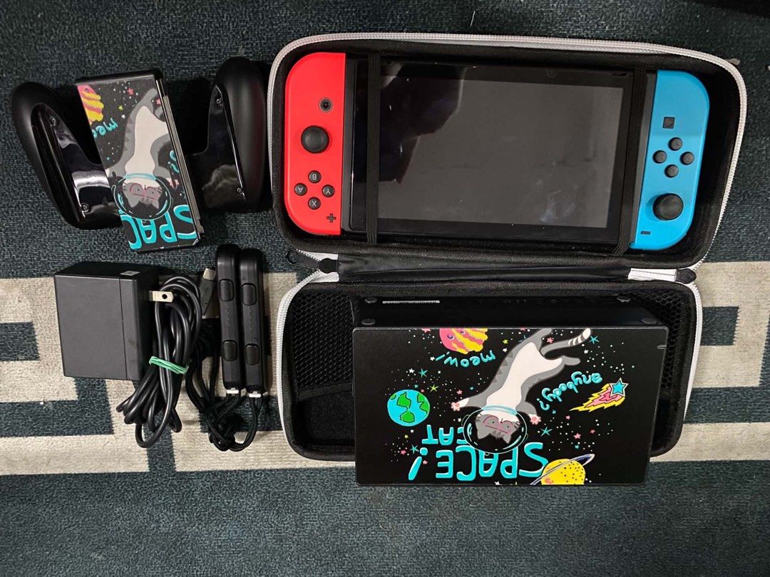Nintendo switch V2 JAILBREAK (Category: Nintendo) located in Pasig City. Submitted by leinadpime20177 (Listing ID 1461040345, Image 1). Description: Honest Issue: blue joycon cannot connect pero nagagamit naman sa console Inclusions: console joycon X2 Hdmi cable Dock joycon Grip X2 official Nintendo switch charger Travel case .