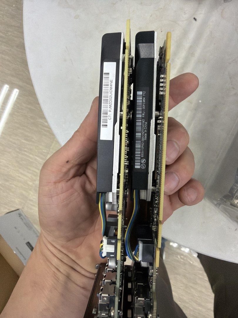 NVIDIA Quadro P1000 （分類：桌上電腦）位於 Hong Kong。 由 gf2022 提交（商品編號 1460950012，圖片 2）。簡介： NVIDIA Quadro P1000 4GB 專業圖卡，半高單槽低功耗，無需額外供電，4個Mini‑DP可驅動4部4K螢幕，適合CAD繪圖、多螢幕工作站，拆機卡已測試正常，西灣河/筲箕灣可面交即場測試。 每張HKD750。