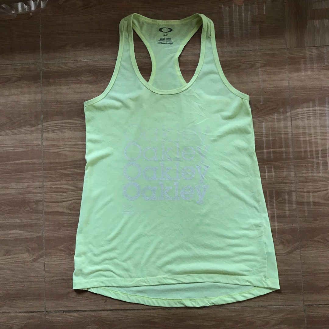 Oakley Hydrolix Tanktops (Category: Activewear) located in Cebu City. Submitted by whytruekoy (Listing ID 1460989956, Image 2). Description: Oakley Hydrolix Tanktops Authentic Size small W / 16.5 L / 25 Excellent.