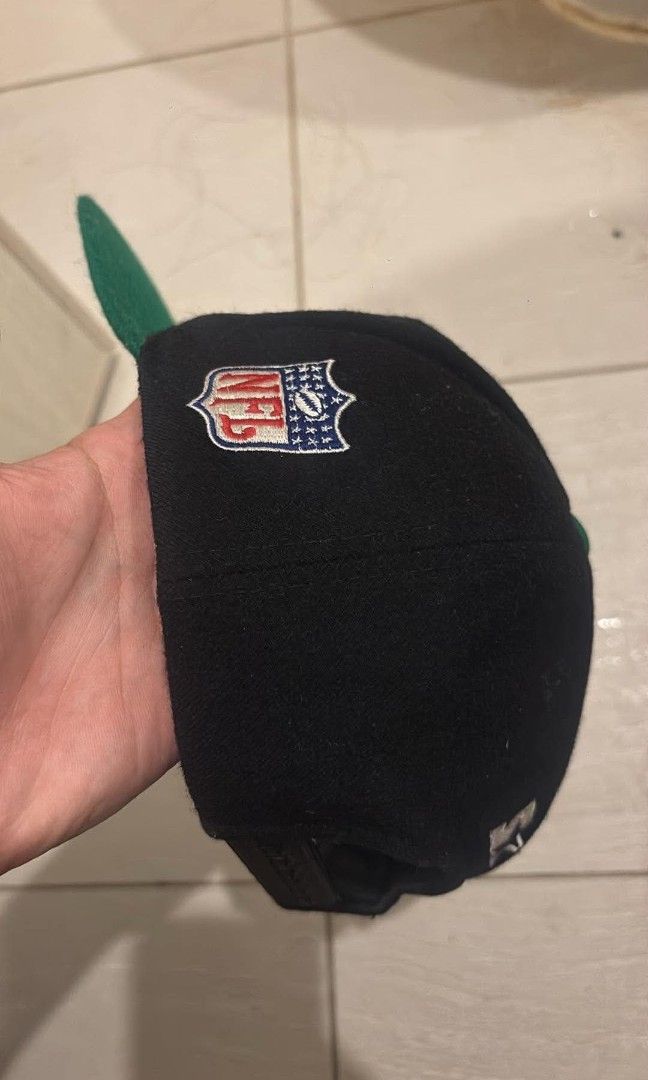 OG LOGO EAGLES BY STARTER 100%WOOL NO ISSUE (Category: Activewear) located in Manila. Submitted by zenyorhito (Listing ID 1460970659, Image 3). Description: NO ISSUE BY STARTER 100%WOOL.