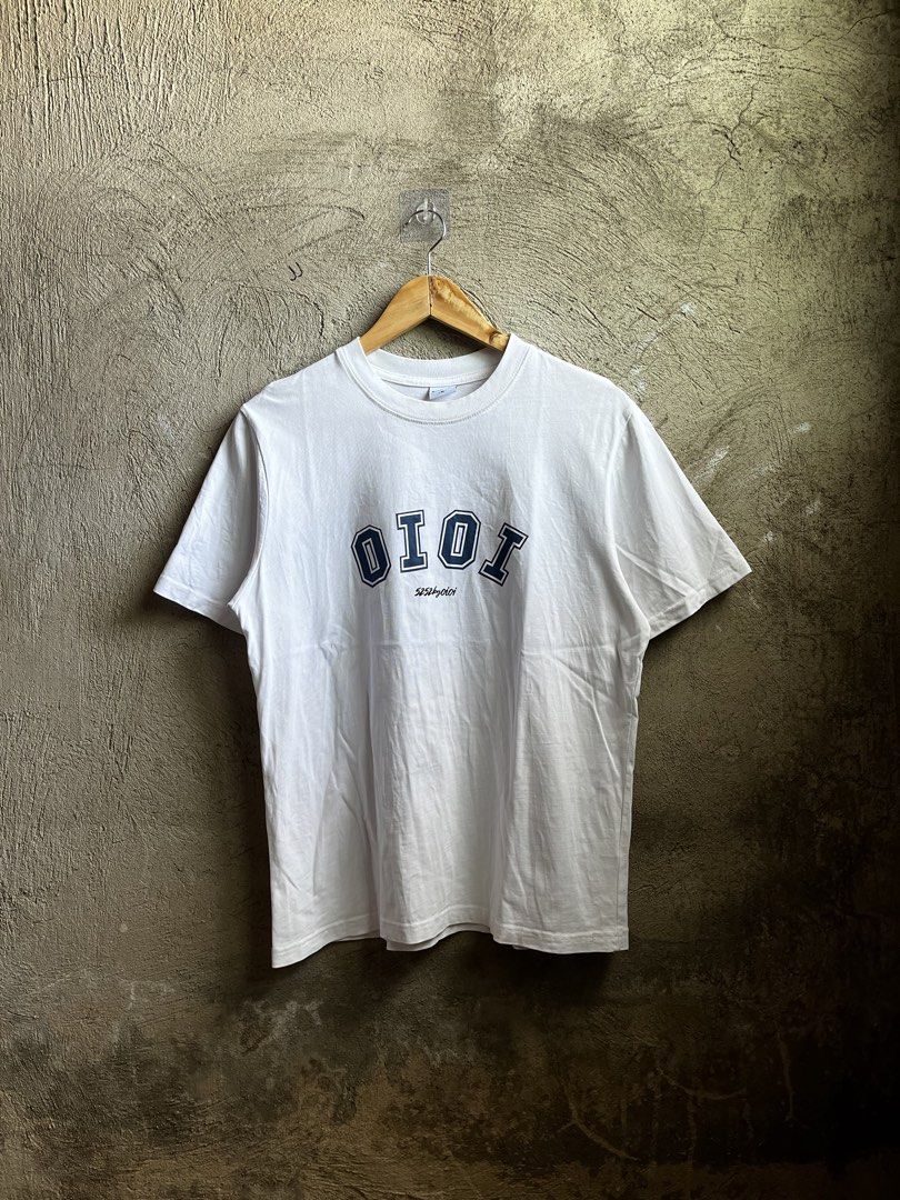 OI OI (Category: Tshirts & Polo Shirts ) located in Cagayan de Oro. Submitted by rewornthriftph (Listing ID 1460923073, Image 1). Description: width: 20 length: 26 medium | FITS also on small Color rate: 9.5/10 Issue: In EXCELLENT Condition See details and reference on slides Payment Methods: GCASH/JNT PLS MANAGE YOUR EXPECTATIONS. THRIFT ITEMS, NO CANCELLATION ₱300.
