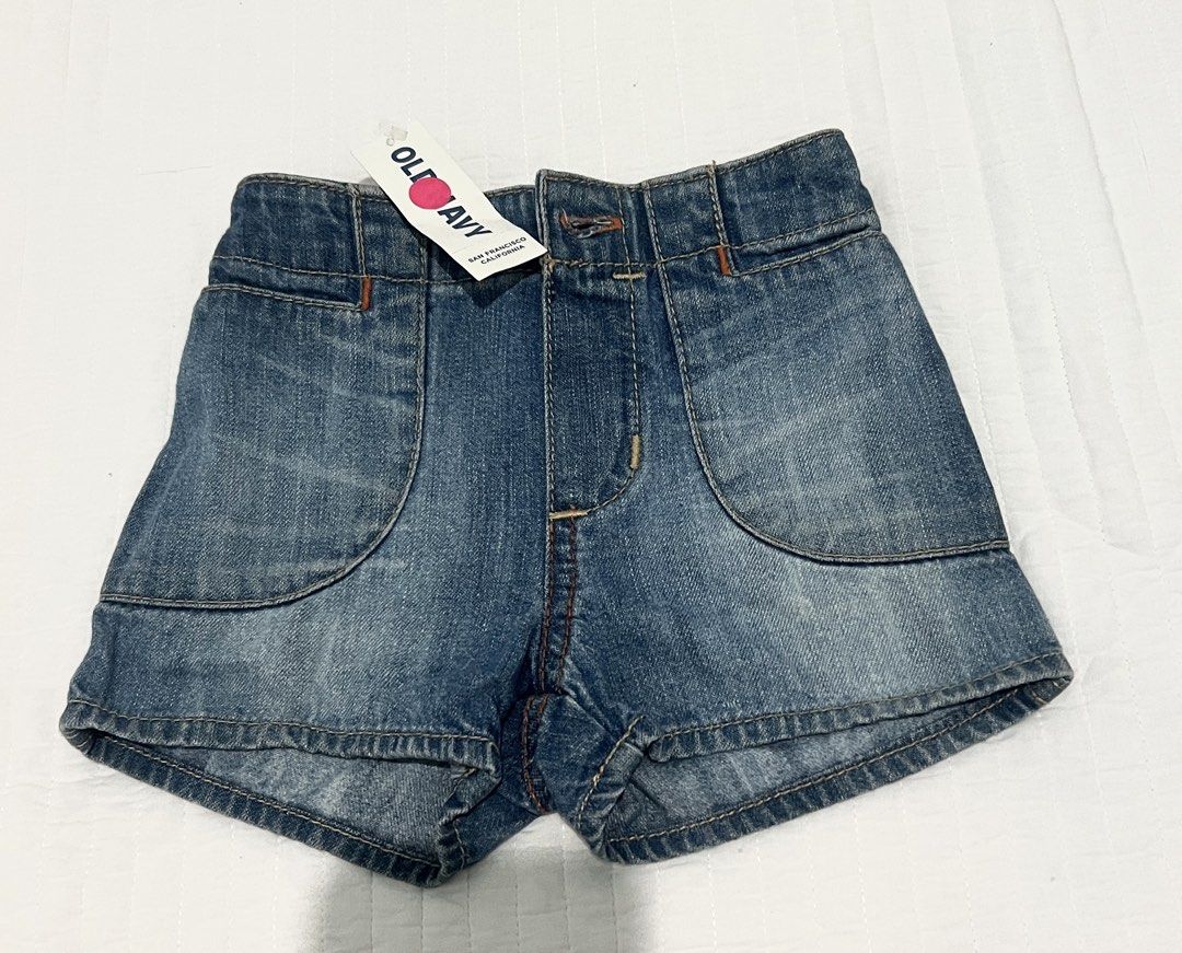 Old Navy denim short (Category: Babies & Kids Fashion) located in Amadeo. Submitted by mavmadel (Listing ID 1461071593, Image 2). Description: -18mos -new wth tag -color rate 10/10.