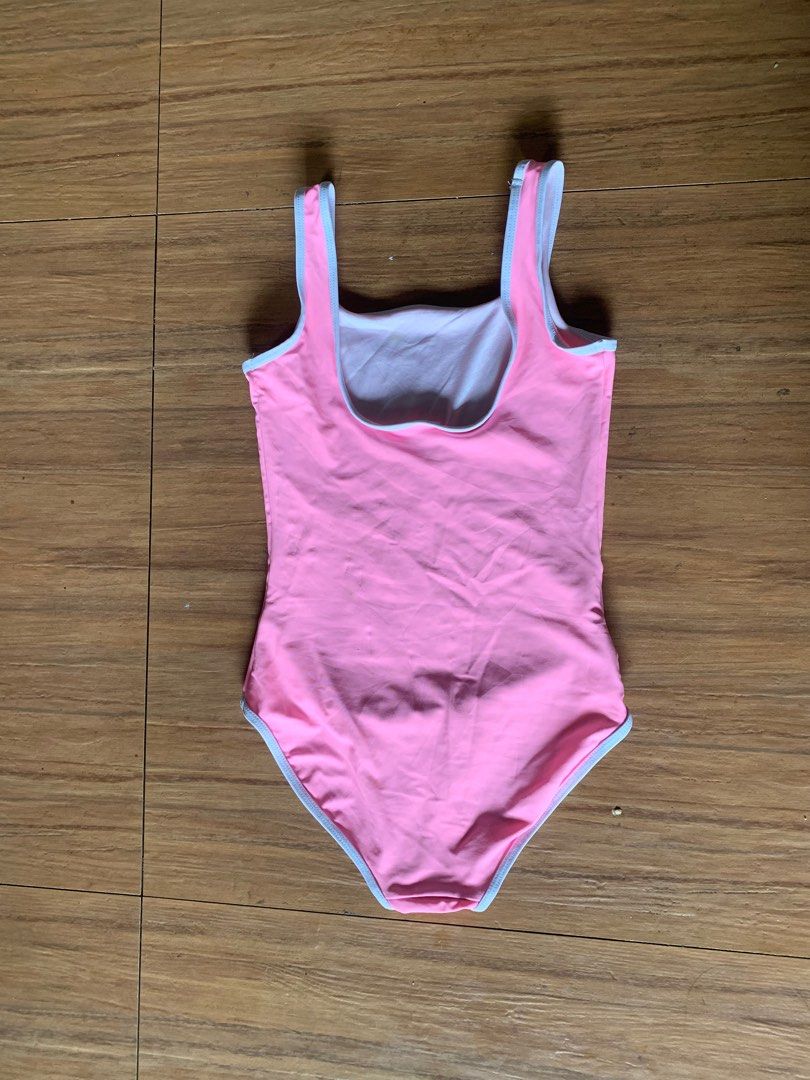 old navy one piece bikini (Category: Bikinis & Swimsuits) located in Manila. Submitted by nikwieue (Listing ID 1460943780, Image 2). Description: maliit lang sya in person siguro good for 10-15yrs old.