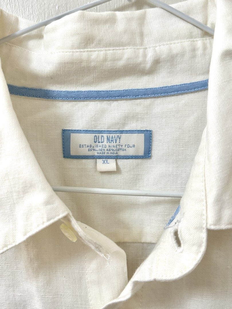 Old Navy White Polo (Category: Blouses) located in Imus. Submitted by cylaaac (Listing ID 1460947376, Image 2). Description: Size: XL Mop: Gcash Mod: Grab/Lala Loc: Imus, Cavite / Pasay.
