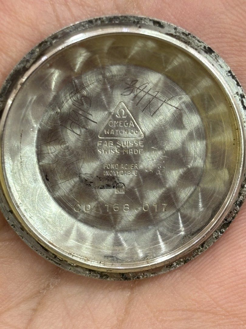 Omega Constellation Automatic Chronometer Gold Watch (Category: Luxury Watches) located in San Fernando. Submitted by kelvzwapps (Listing ID 1460956406, Image 3). Description: - Vintage Omega Constellation Watch - Gold Dial with Date Window - Brown Leather Strap with Gold Buckle - Omega Constellation Emblem on Case Back - Swiss Made - Omega Constellation -Calibre: 168.017 -Movement: 564 -Good Condition -14k Solid Gold Ring -14k Case jacketed Gold