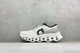 (Category: ) located in . Submitted by shoes_shop. (Listing ID 1461092100, Image 1). Description: .