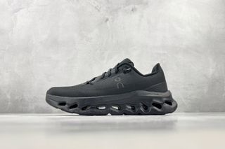 (Category: ) located in . Submitted by shoes_shop. (Listing ID 1461101426, Image 1). Description: .