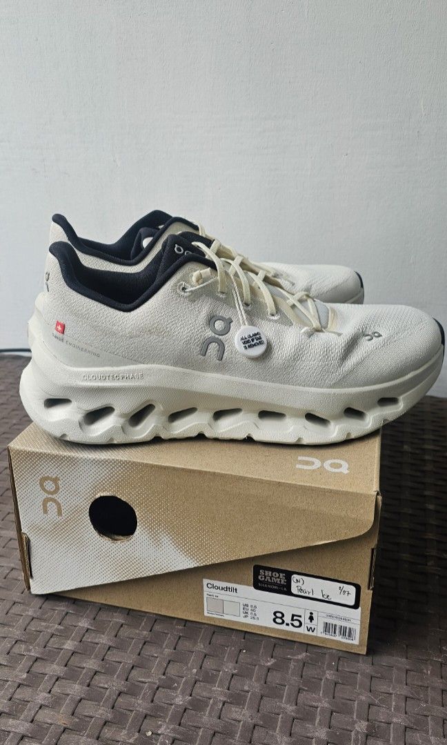 On cloudtilt pearl ice (Category: Sneakers) located in Quezon City. Submitted by jlocab (Listing ID 1460960366, Image 1). Description: used less than 10 times bought from shoe game manila 8.5 piog loc Qc.