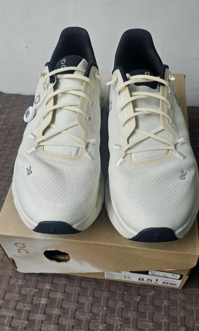 On cloudtilt pearl ice (Category: Sneakers) located in Quezon City. Submitted by jlocab (Listing ID 1460960366, Image 2). Description: used less than 10 times bought from shoe game manila 8.5 piog loc Qc.