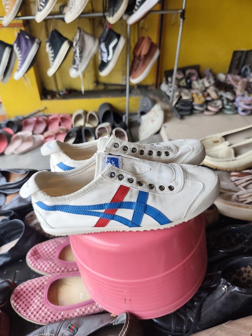 onitsuka tiger 40 / 7 (Category: Sneakers) located in Davao. Submitted by zl_preloved_shop (Listing ID 1460979189, Image 2). Description: .