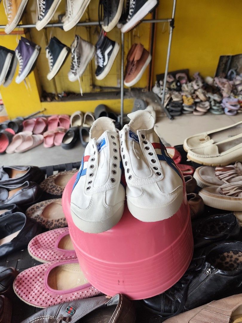 onitsuka tiger 40 / 7 (Category: Sneakers) located in Davao. Submitted by zl_preloved_shop (Listing ID 1460979189, Image 1). Description: .