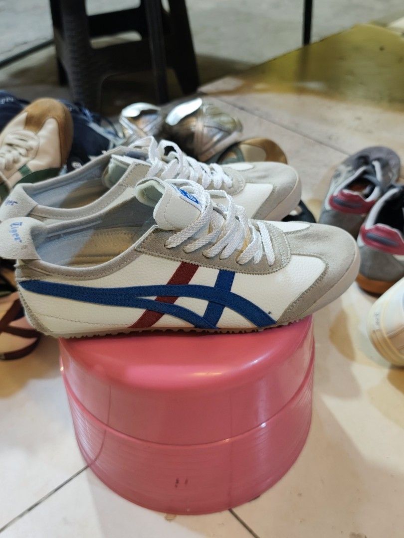 onitsuka tiger 42 / 8.5 (Category: Sneakers) located in Davao. Submitted by zl_preloved_shop (Listing ID 1460971670, Image 2). Description: .