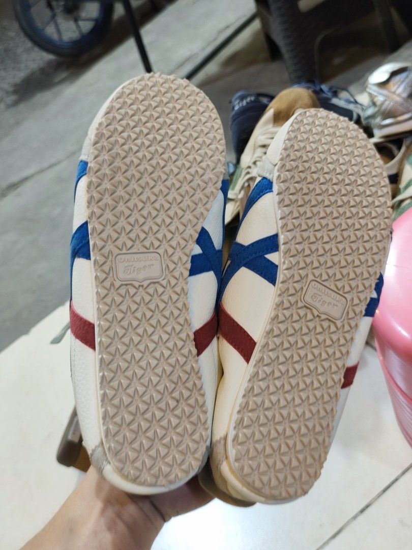 onitsuka tiger 42 / 8.5 (Category: Sneakers) located in Davao. Submitted by zl_preloved_shop (Listing ID 1460971670, Image 3). Description: .