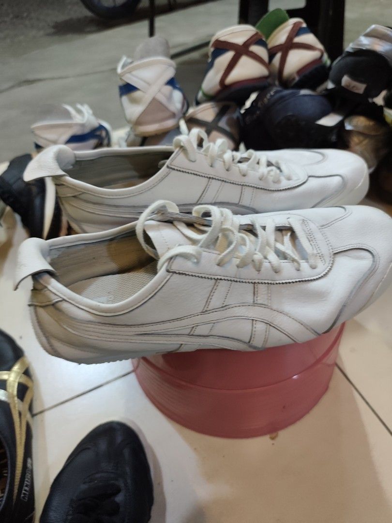 onitsuka tiger 42 / 8.5 (Category: Sneakers) located in Davao. Submitted by zl_preloved_shop (Listing ID 1460975663, Image 2). Description: .