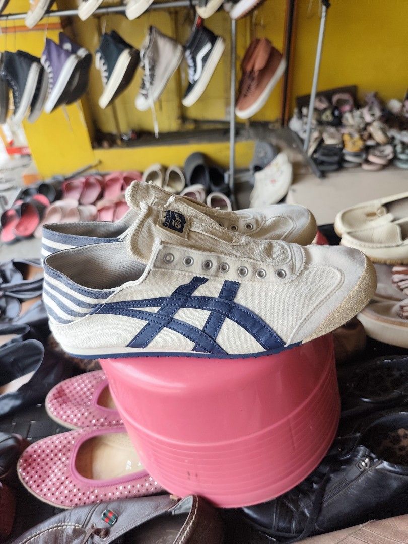 onitsuka tiger 42 / 8.5 (Category: Sneakers) located in Davao. Submitted by zl_preloved_shop (Listing ID 1460977426, Image 2). Description: .