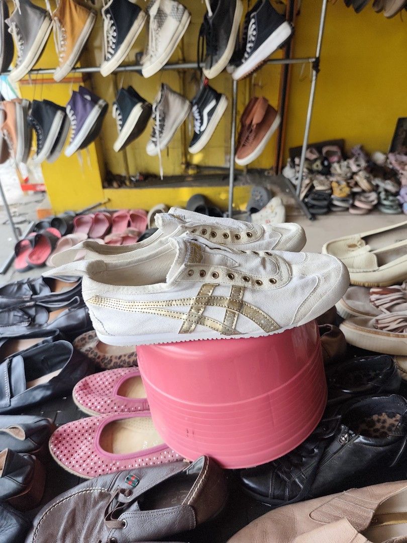 onitsuka tiger 43.5 / 9.5 (Category: Sneakers) located in Davao. Submitted by zl_preloved_shop (Listing ID 1460975958, Image 2). Description: .