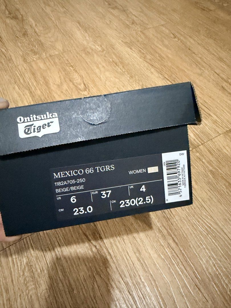 Onitsuka Tiger Mexico 66 TGRS - Beige (Category: Sneakers) located in Pasig City. Submitted by wandererscab_2.0 (Listing ID 1461033989, Image 2). Description: 💯 Original Used once only Size: fit size 7 women No issues. Good condition These are not UKAY, they are all my personal pre-loved/brand new clothes/shoes/things MOP: bdo or gcash Shipping c/o the buyer.