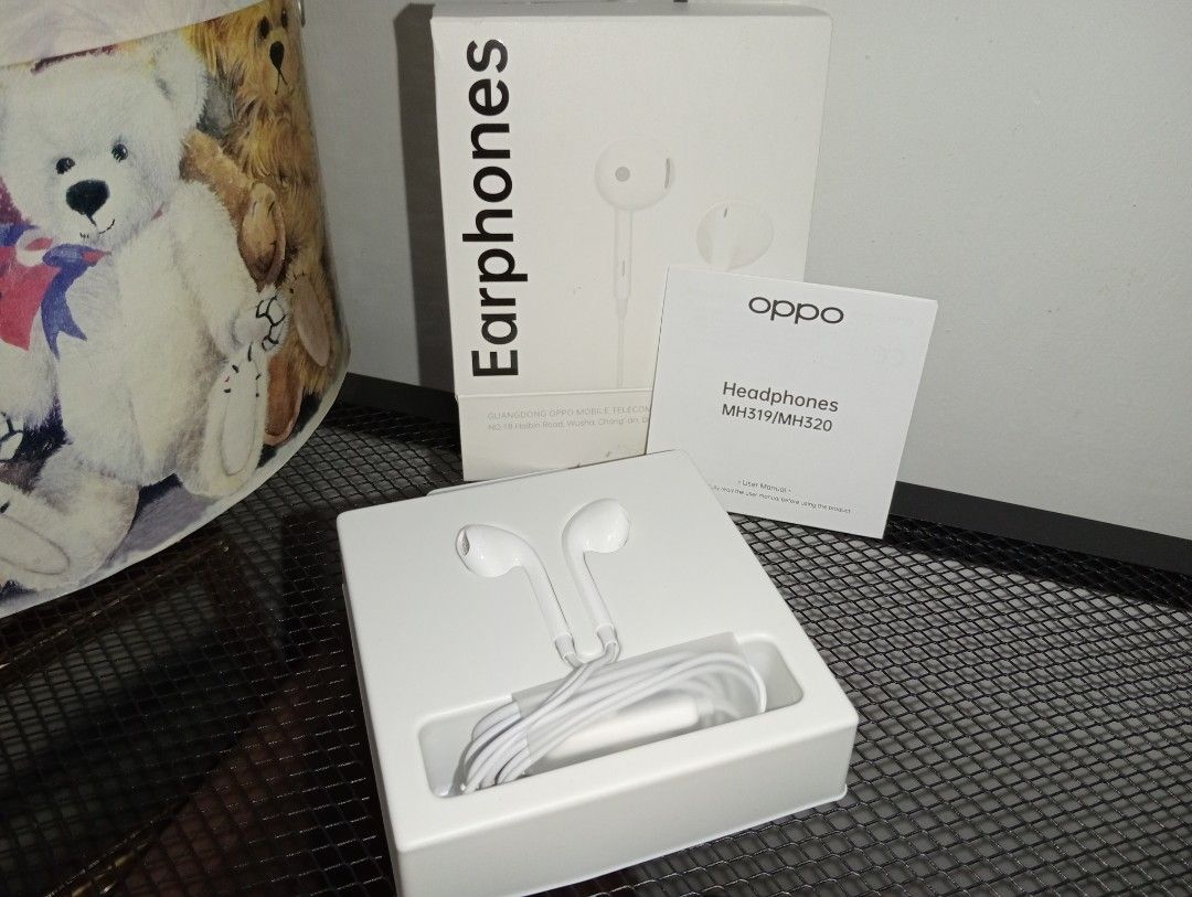 OPPO MH320 EARPHONES (Category: Earphones) located in Kawit. Submitted by gieclutter (Listing ID 1460953150, Image 3). Description: Flakers and joy reservers are 𝗻𝗼𝘁 𝗮𝗹𝗹𝗼𝘄𝗲𝗱 Actual photos All sales are final—no returns, exchanges, or refunds 𝗖𝗢𝗡𝗗𝗜𝗧𝗜𝗢𝗡: ・𝗡 ・From Oppo's Official Store ・earphones really aren't included so I bought one 𝗟𝗢𝗖𝗔𝗧𝗜𝗢𝗡: Kawit, Cavite 𝗠𝗢𝗣: 𝗣𝗙/NO COD Item price + ₱𝟳𝟱 Minimum SF *rates vary ba