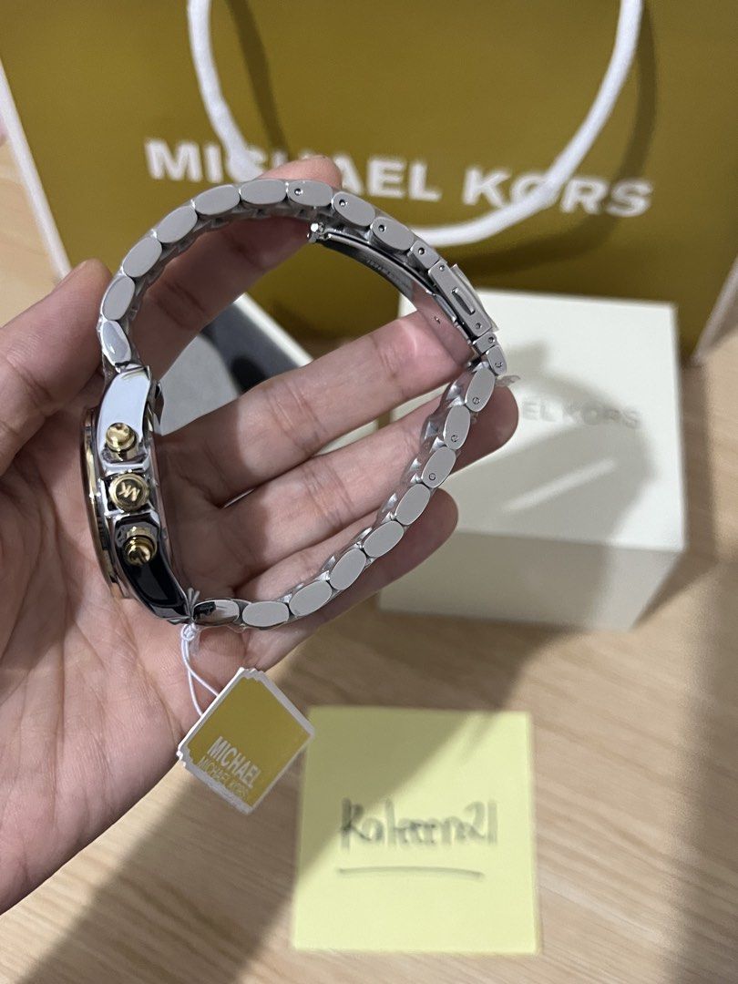 Orig Michael Kors Watch (for her) (Category: Women's Watches) located in Paranaque City. Submitted by kaleeen21 (Listing ID 1461042442, Image 2). Description: Looking for Perfect Gift for her? ✨ 100% Original Michael Kors ~ ✅ 𝗙𝗥𝗘𝗘 𝗦𝗵𝗶𝗽𝗽𝗶𝗻𝗴 ✅ 𝗣𝗲𝗿𝗳𝗲𝗰𝘁 𝗚𝗶𝗳𝘁 ✅ 𝗖𝗼𝗺𝗽𝗹𝗲𝘁𝗲 𝗜𝗻𝗰𝗹𝘂𝘀𝗶𝗼𝗻𝘀 ✅ 𝗖𝗵𝗲𝗮𝗽𝗲𝗿 𝘁𝗵𝗮𝗻 𝗠𝗮𝗹𝗹 𝗽𝗿𝗶𝗰𝗲 ✅ 𝗟𝗘𝗚𝗜𝗧💯 ~ 🤯 Mall: ₱6-10k ✨ SALE: 2999 Only + Free Shipping! ~ 𝐁𝐔𝐘 𝐍𝐎𝐖! �