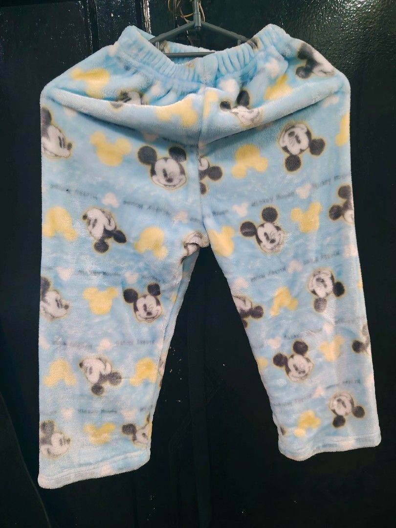 Original Mickey Mouse sleepwear (Category: Babies & Kids Fashion) located in Quezon City. Submitted by G.E.M18 (Listing ID 1461088927, Image 2). Description: Original Mickey Mouse sleepwear Sobrang lambot. Bagay sya if aircon ang kwarto. Best fit sya 3 to 5 years old.