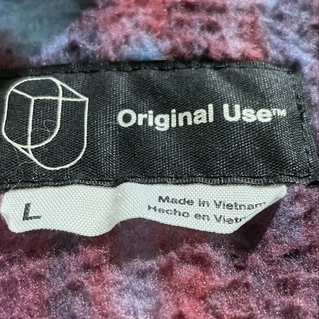 Original Use (Category: Coats, Jackets and Outerwear) located in Taguig. Submitted by thriftstar2 (Listing ID 1460928842, Image 3). Description: W 23 L 28 Size L on tag Excellent condition No hidden issue.