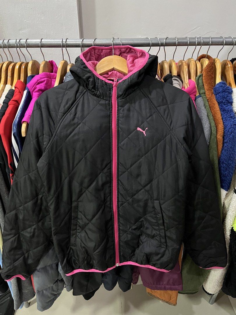 P U M A Womens Light Puffer Jacket (Category: Coats, Jackets and Outerwear) located in Baliuag. Submitted by TOCThrift (Listing ID 1461075822, Image 2). Description: P U M A Womens Light Puffer Jacket Size M on tag 18 width x 24 Length S-M womens fit Excellent Condition No issue 680 + SF Baliwag, Bulacan.