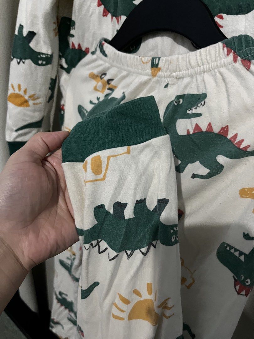 Pajama set kids size 6Y (Category: Babies & Kids Fashion) located in Quezon City. Submitted by abbiecanoy (Listing ID 1461061892, Image 2). Description: Dinosaur Terno Pajama Set 🦖 Cute and comfy dinosaur printed long-sleeve top & pants! Perfect for sleepwear or lounging. 💚 📌 Size: 6Y 📌 Condition: Very good condition 📌 Lightly ✨ Soft & comfy ✨ Cute dinosaur print ✨ Terno set 💰 Price: ₱[insert price].