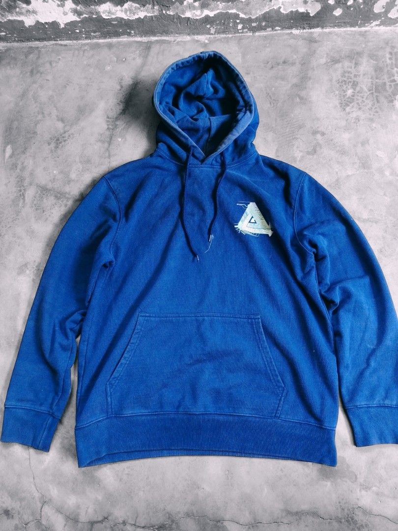 Palace Blue Graphic Hoodie (Category: Hoodies) located in Manila. Submitted by louiefinds26 (Listing ID 1460927651, Image 2). Description: Authentic palace Ukay only Excellent color rate 21x28 .