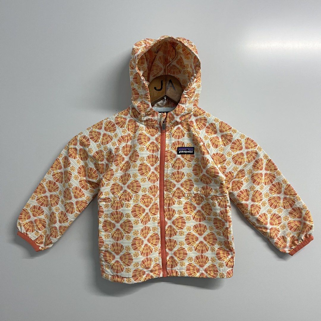 Patagonia - Kids Baggies Jacket (Category: Babies & Kids Fashion) located in Batangas. Submitted by wornwear.ph (Listing ID 1461087120, Image 2). Description: Patagonia - Kids Baggies Jacket 18M on tag Width 12.5 inches Length 13” Water repellant Excellent condition 680 only! .
