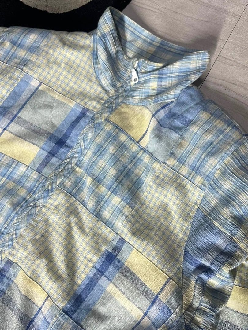 patterned fullzip jacket (Category: Coats, Jackets and Outerwear) located in Manila. Submitted by nb_thriftshop (Listing ID 1461071287, Image 3). Description: full zip jacket 24 length 23 width medium to large no issue need wash.