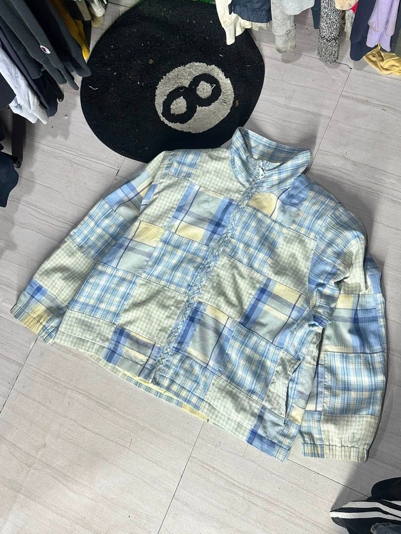 patterned fullzip jacket (Category: Coats, Jackets and Outerwear) located in Manila. Submitted by nb_thriftshop (Listing ID 1461071287, Image 1). Description: full zip jacket 24 length 23 width medium to large no issue need wash.