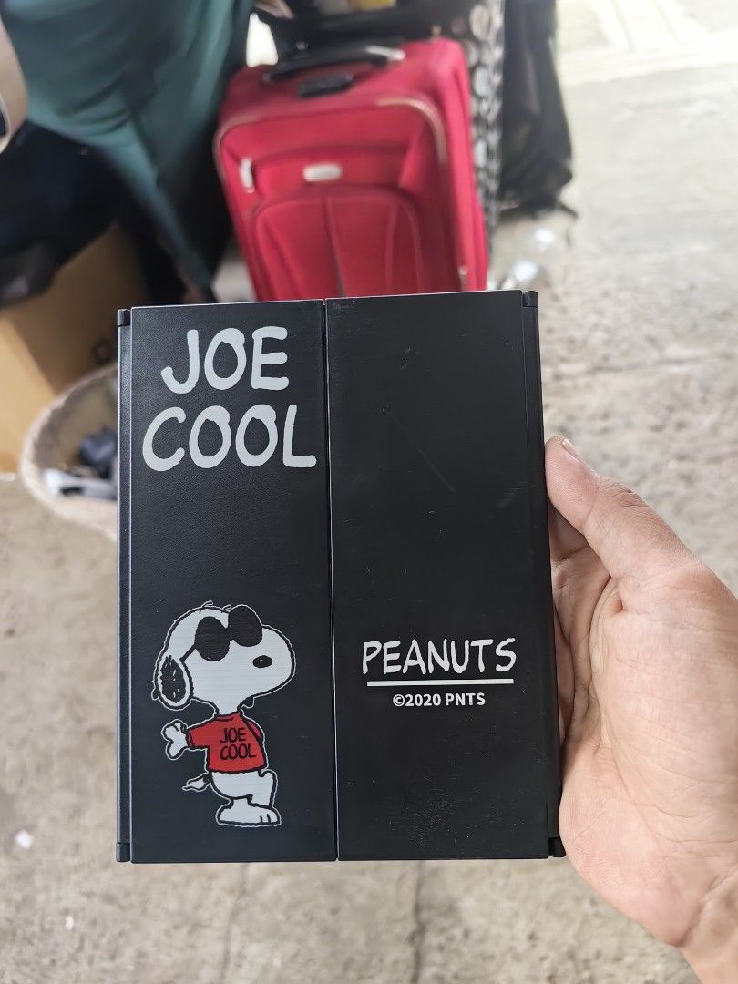 Peanuts / snoopy mirror (Category: Mirrors) located in Calamba. Submitted by princesspauliney. (Listing ID 1461037538, Image 1). Description: Peanuts mirror 150 Shoppee check out Calamba laguna.