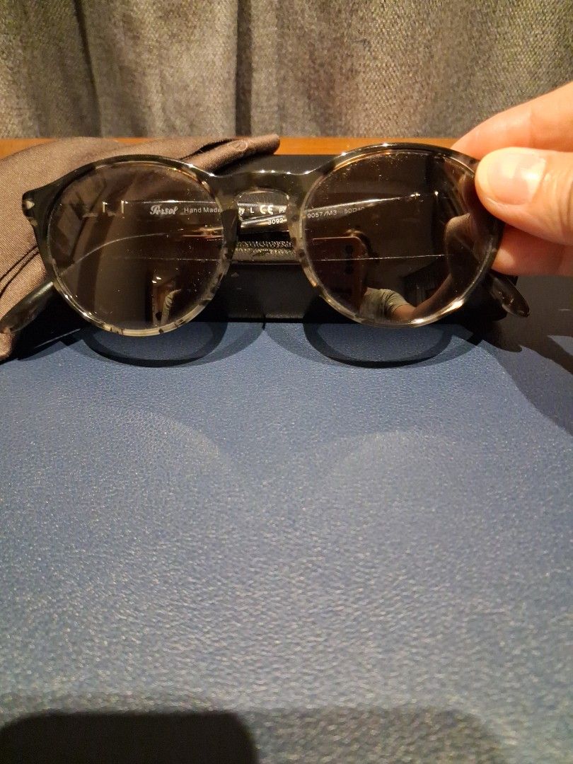 Persol Sunglasses with Case and Cloth (Category: Sunglasses & Eyewear) located in Manila. Submitted by aec_19 (Listing ID 1461030371, Image 2). Description: - Authentic Persol sunglasses - Stylish tortoiseshell pattern on frames - Comes with original case and cleaning cloth - Ideal for everyday wear - Feel free to ask any questions!.