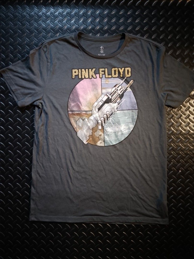 Pink Floyd Panther Band Tee (Category: Tshirts & Polo Shirts ) located in Baguio. Submitted by bado.feels (Listing ID 1461004568, Image 1). Description: Excellent condition Size Medium (20x27) 249+sf Baguio Loc.