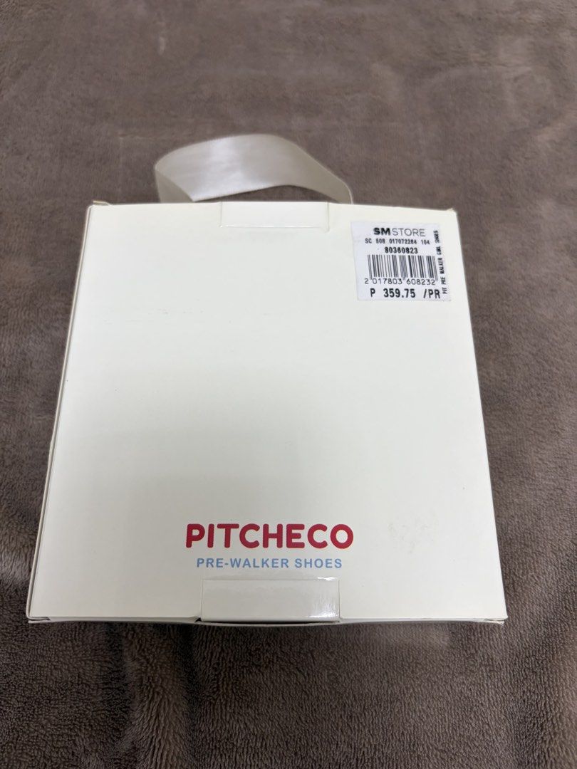 Pitcheco Pre-walker White Baby Shoes (Category: Babies & Kids Fashion) located in Paranaque City. Submitted by b.lyka (Listing ID 1461023518, Image 2). Description: Used once during baptismal Size 12 (6-9 months) 📍Paranaque.