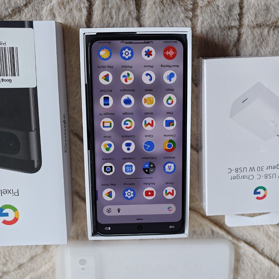 Pixel 8 5G 128gb (Category: Samsung) located in Tarlac. Submitted by rowdykumar786 (Listing ID 1461042229, Image 2). Description: no issue almost new. complete box meet up Urdaneta city COD add Fee.